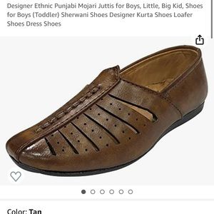 Brand: Shoe Bazar
Designer Ethnic Punjabi Mojari Juttis for‎ Boys